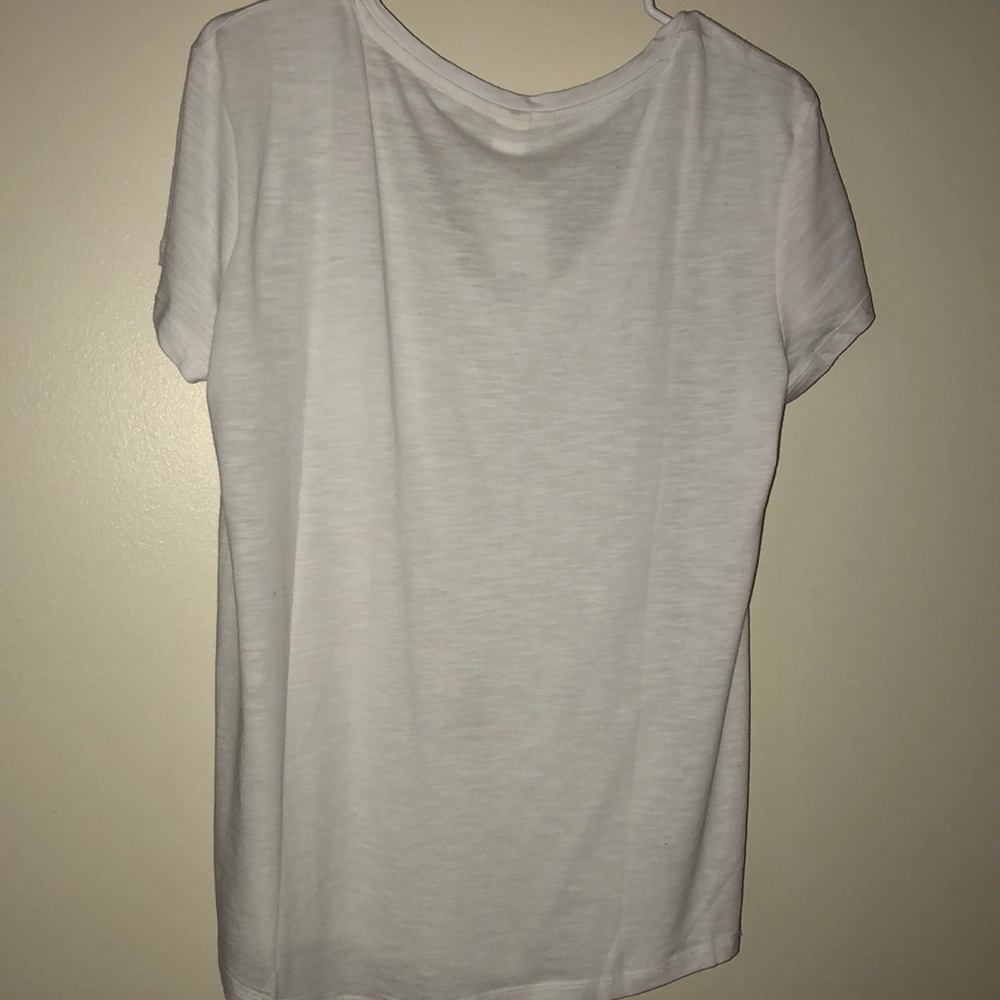 White tee - Picture 3 of 3
